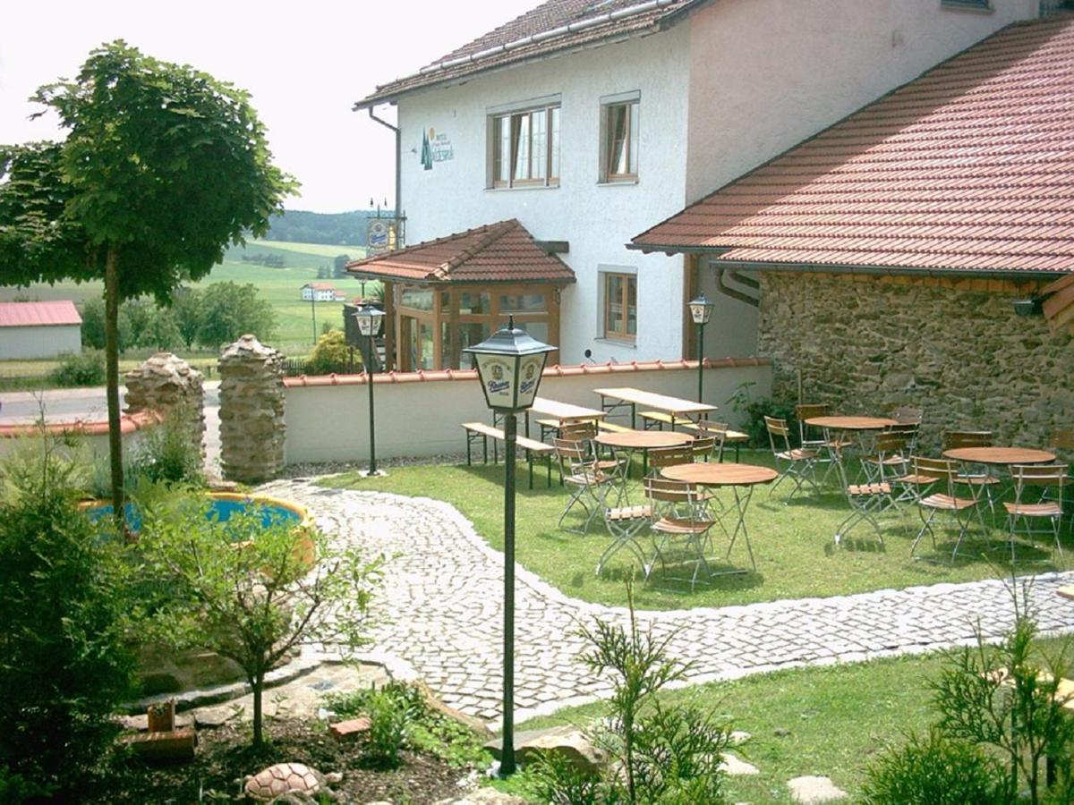 Landhotel Waldesruh Фурт-им-Вальд Экстерьер фото